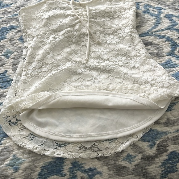 💕Beautiful Cream Lace Tank Top💕 - Picture 3 of 7